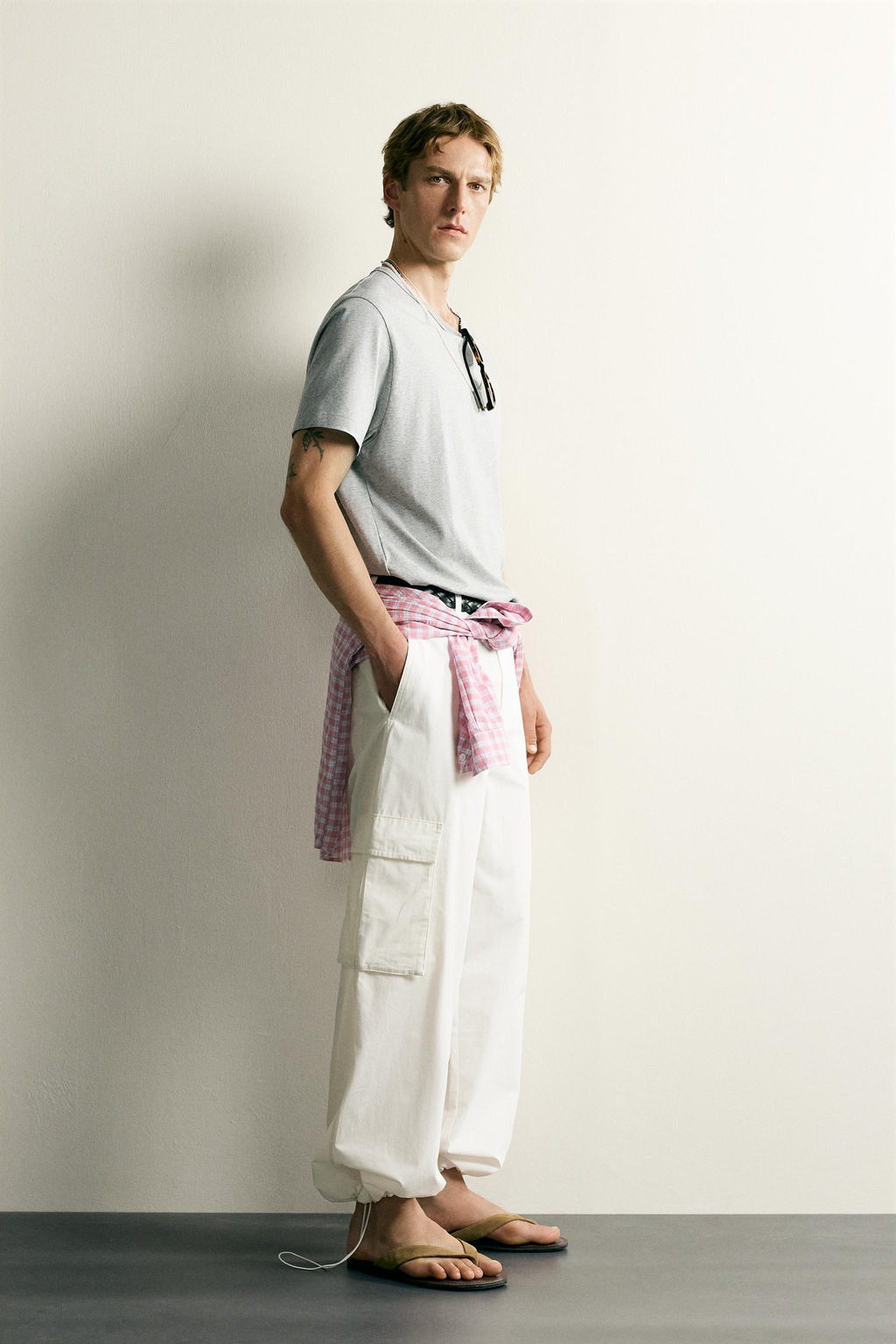 PANTAL?N JOGGER CARGO RELAXED FIT / Blanco - Zara фото 4