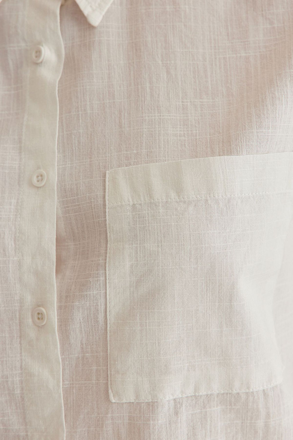 Beyaz Pamuk Kar?s?ml? Keten Gorunumlu Oversize Genis Kal?p Dokuma Gomlek TWOSS25GO00096