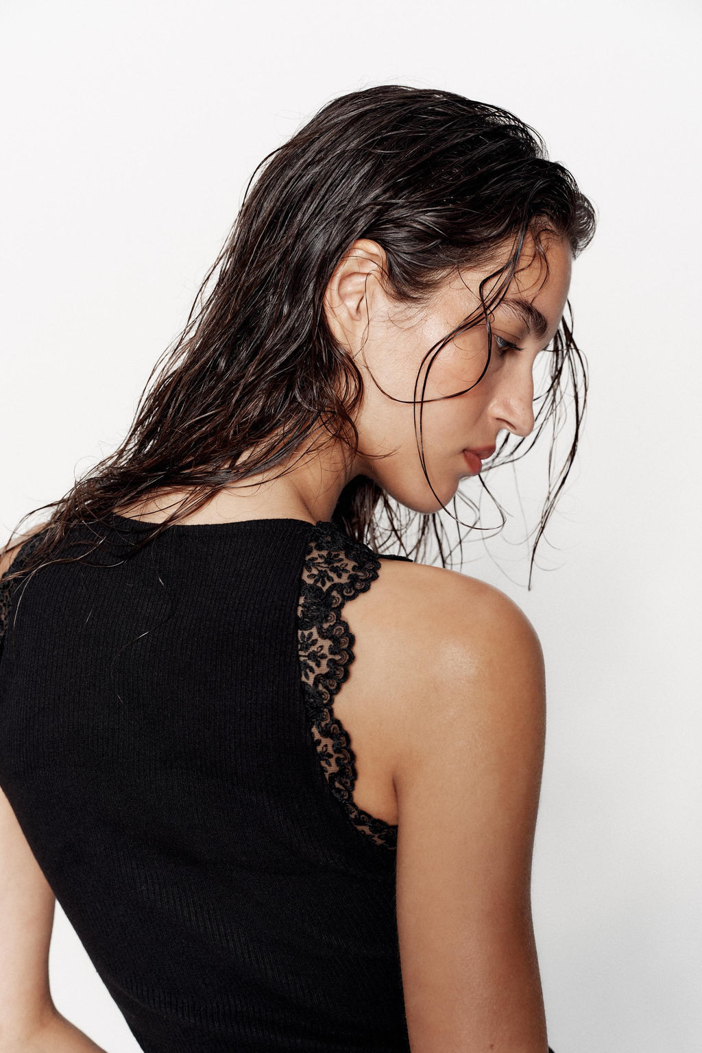 TOP ENCAJE RIB / Negro