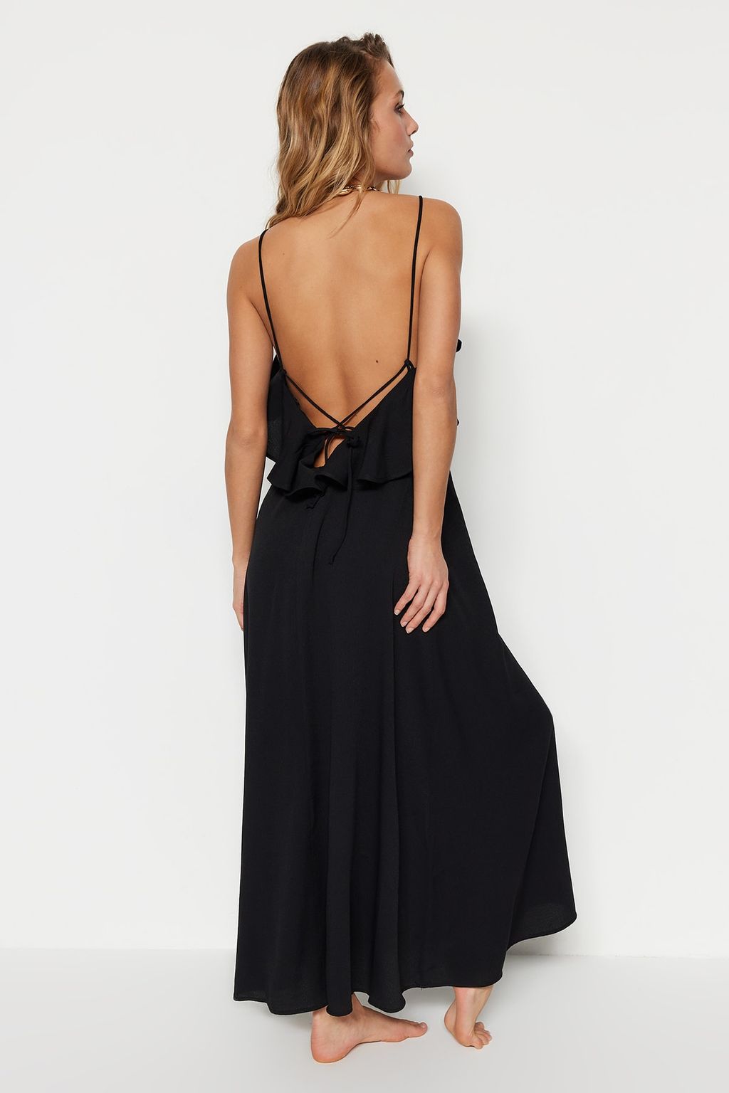 TRENDYOLMILLA Siyah Maxi Dokuma Volanl? Plaj Elbisesi TBESS19WY0004 фото 18