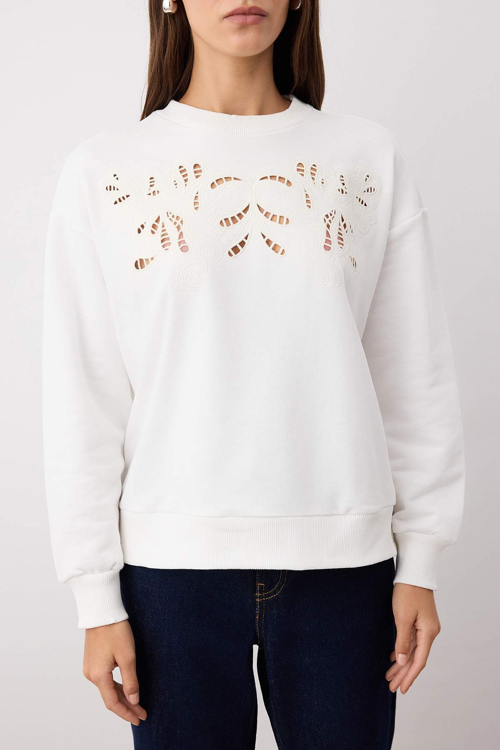 Ekru Nak?sl? Regular/Normal Kal?p Orme Sweatshirt TWOAW26SW00011 - Trendyolmilla фото 3