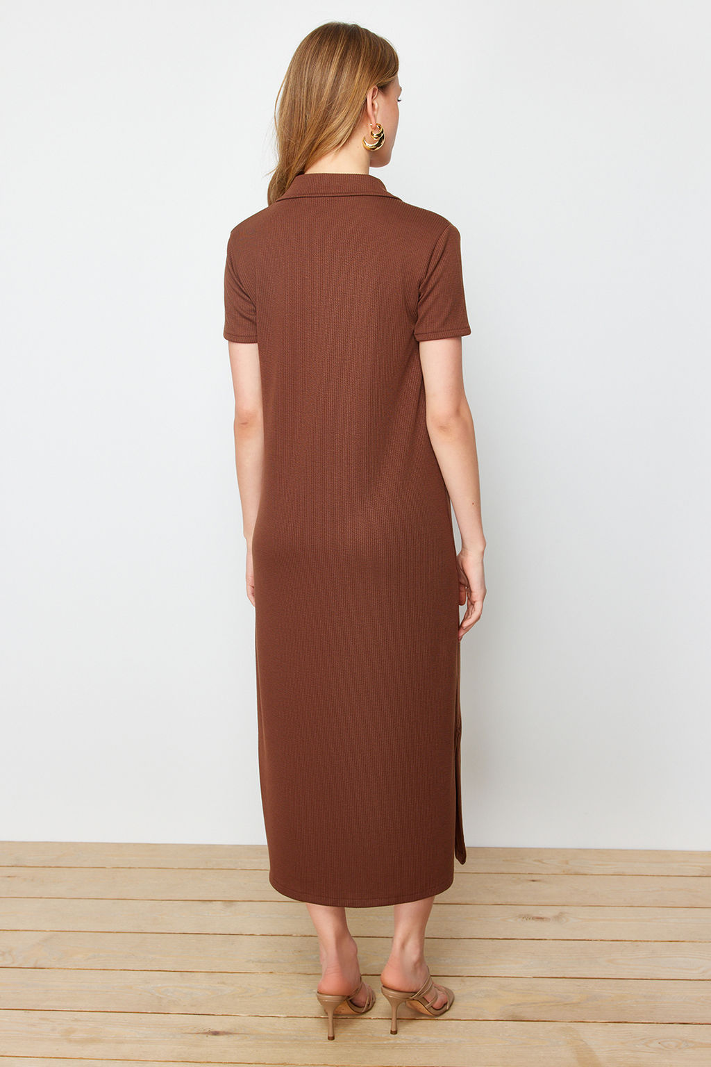 TRENDYOLMILLA Siyah Polo Yaka Shift/Normal Kesim Midi Esnek Orme Elbise TWOSS24EL01012 фото 14