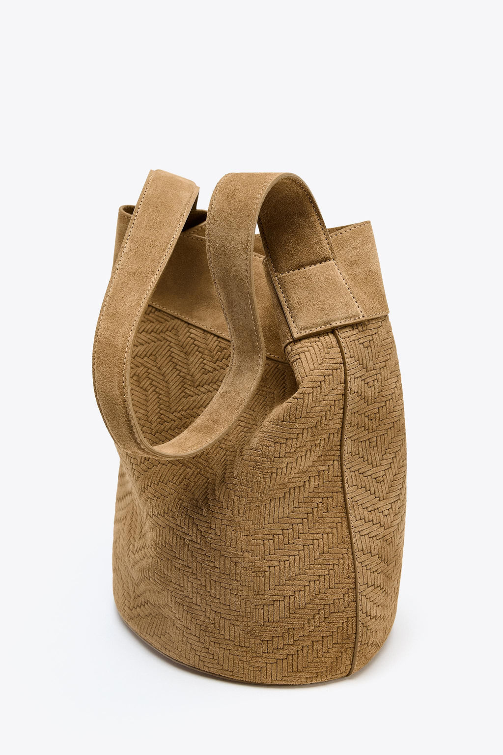 BRAIDED LEATHER MAXI BUCKET BAG - Zara фото 4