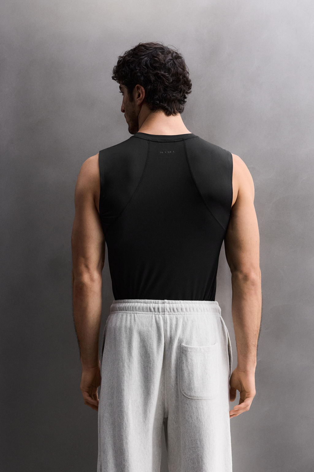 CAMISETA TANK PRIMERA CAPA / Negro - Zara фото 3