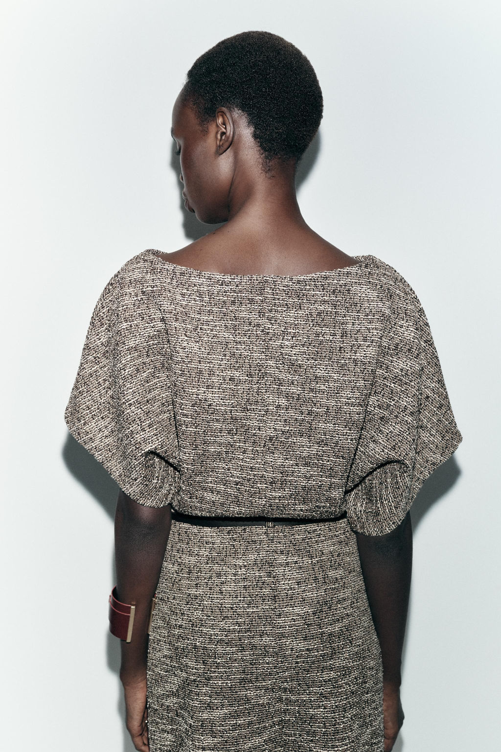 VESTIDO MIDI TEXTURA CINTUR?N / Marr?n / Crudo - Zara фото 5