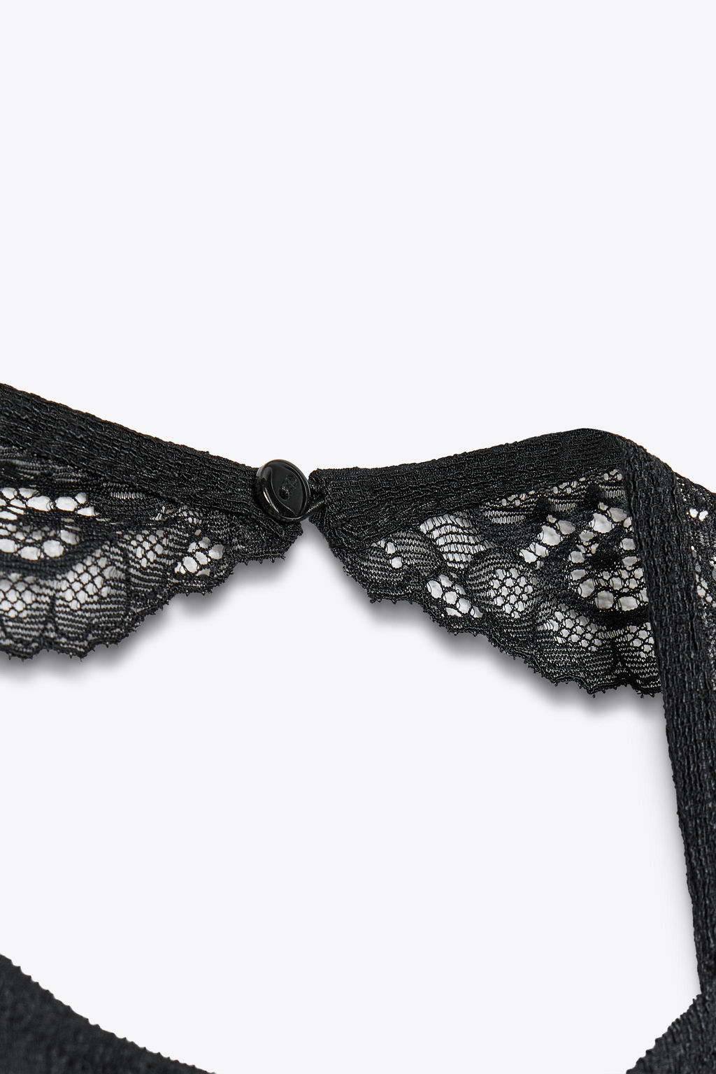 TEXTURED HALTER TOP WITH LACE - Zara фото 3