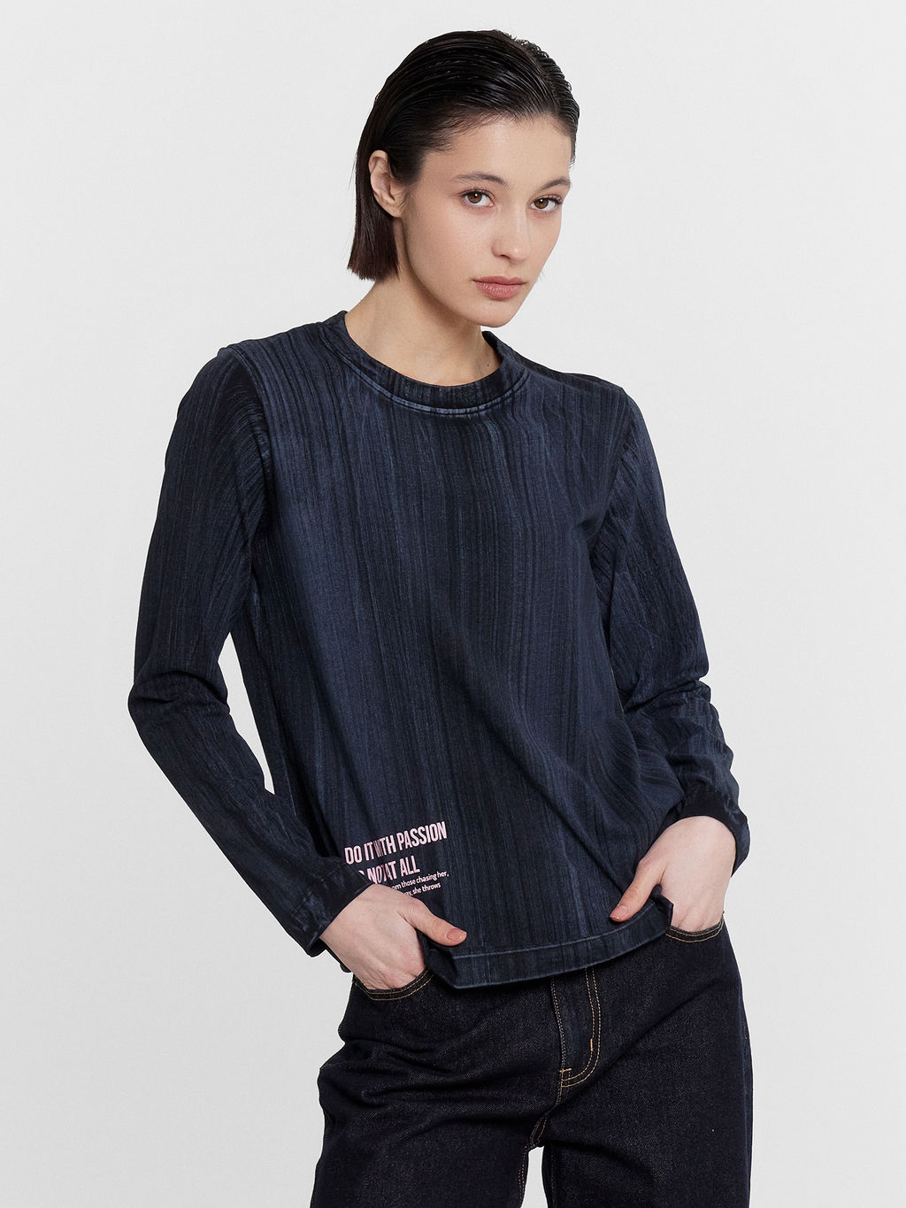 Джемпер женский черный с принтом и надписью "Love" варка на черном 122867