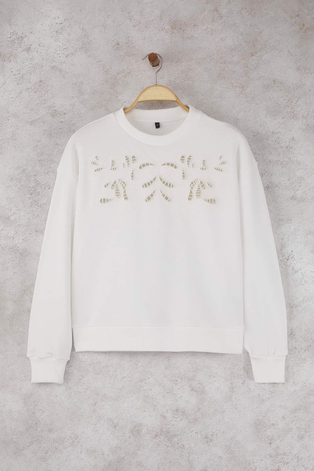 Ekru Nak?sl? Regular/Normal Kal?p Orme Sweatshirt TWOAW26SW00011 - Trendyolmilla фото 8