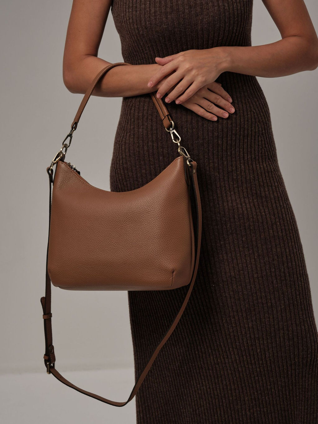 Сумка кожаная на плечо Azaro 3405 светлый орех