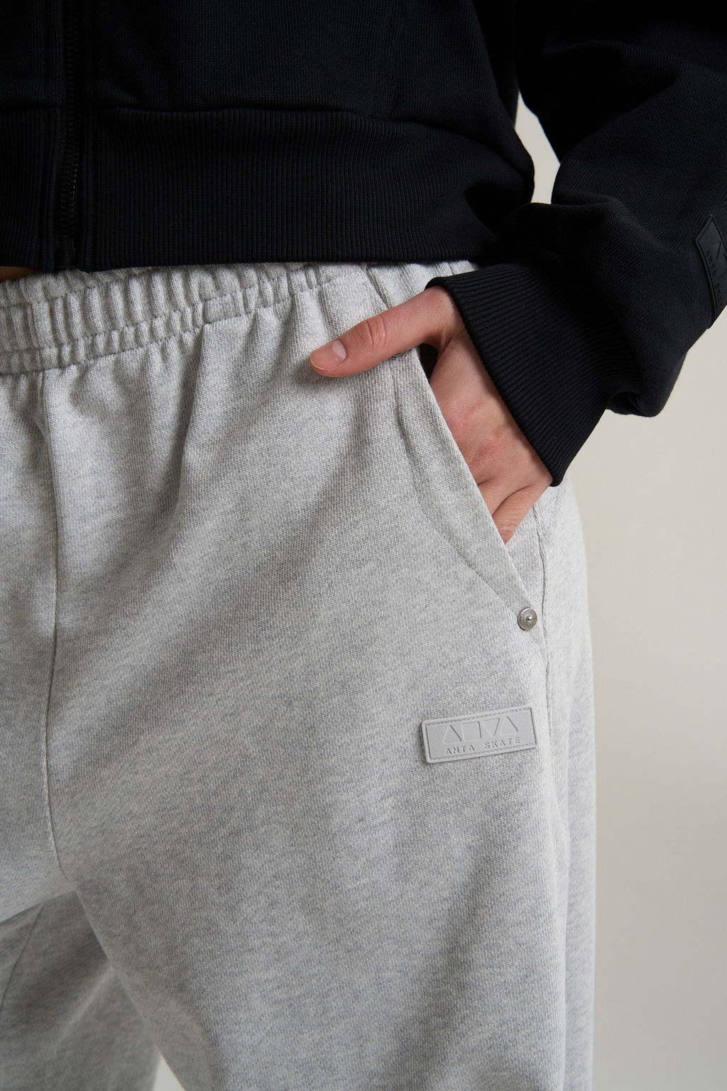 Брюки трикотажные Серый ANTA SKATE Knit Track Pants