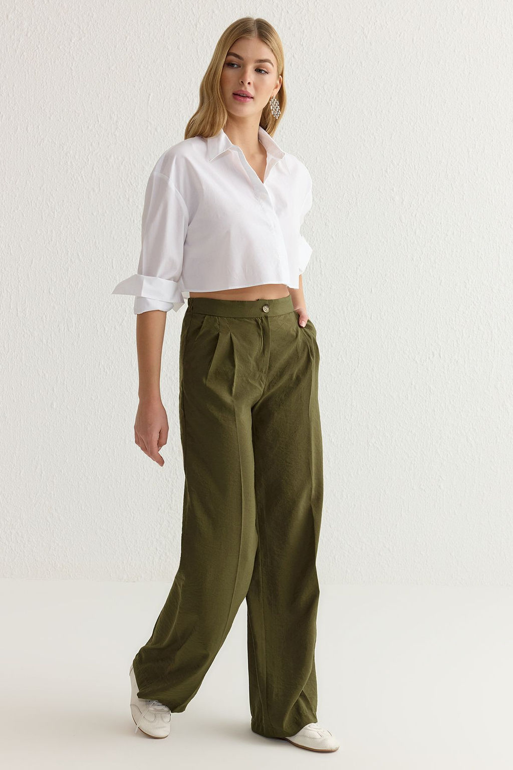 Haki Yumusak Tuseli Wide Leg/Genis Paca Dokuma Pantolon TWOSS25PL00004