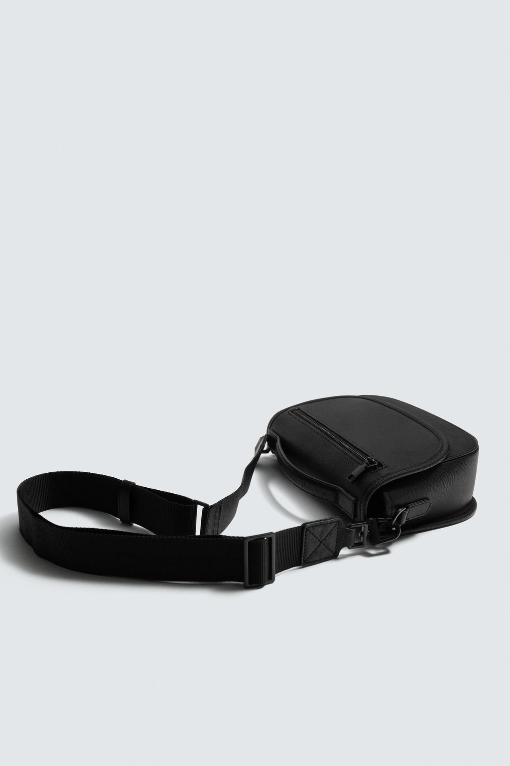 BANDOLERA TEXTURA SOLAPA / Negro - Zara фото 3
