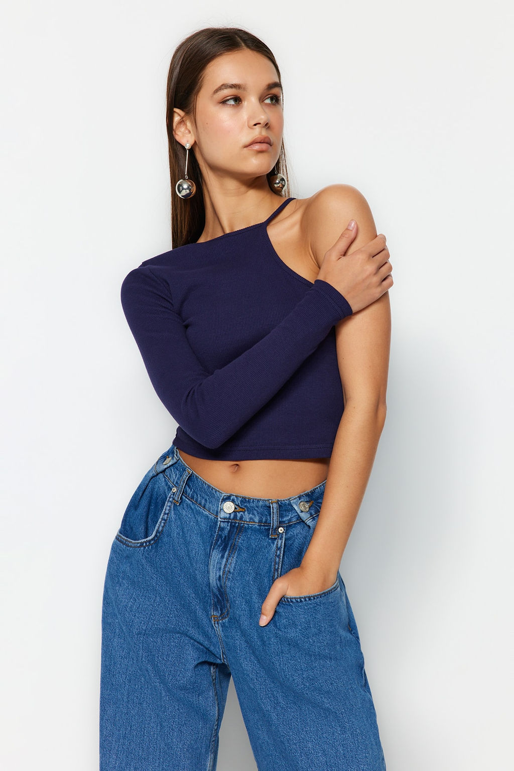 Trendyolmilla Murdum Fitilli Fitted/Vucuda Oturan Bisiklet Yaka Tek Kol Esnek Orme Bluz TWOSS22BZ0214 фото 12