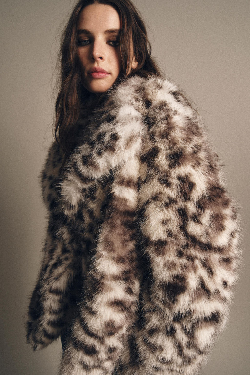ANIMAL PRINT FAUX FUR JACKET ZW COLLECTION - Zara фото 2