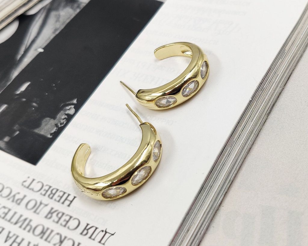 Серьги стильные