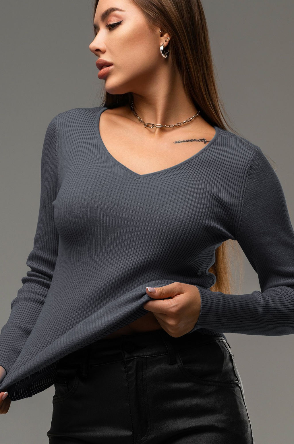 Женский джемпер в рубчик с V-вырезом Happyfox