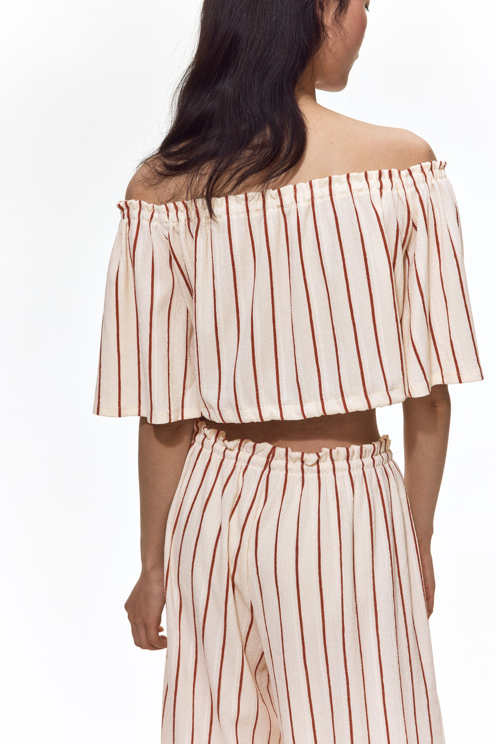 Top off-the-shoulder con efecto arrugado - H&m фото 4