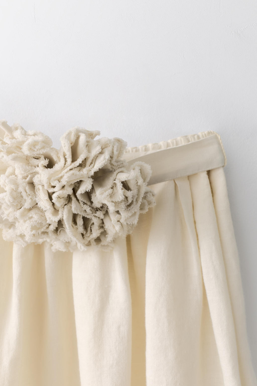 FALDA MIDI 100% LINO CON CINTUR?N LIMITED EDITION / Crudo claro - Zara фото 7