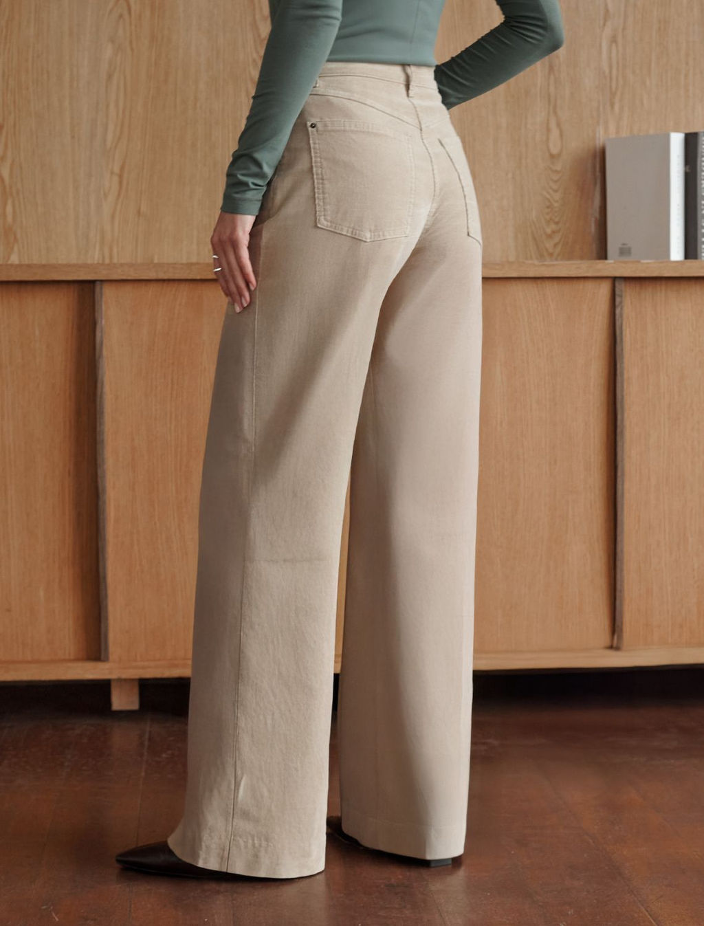 Брюки из эластичного микро-вельвета