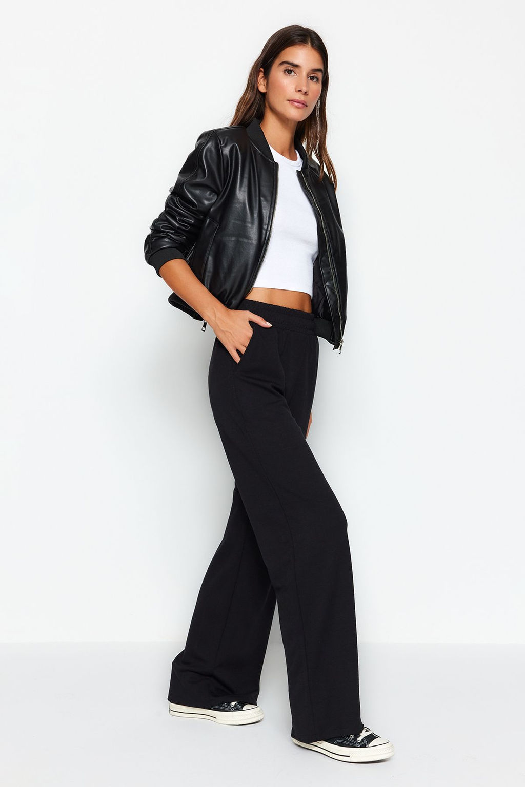 Siyah Premium Yumusak Kumasl? Cepli Wideleg/Rahat Kesim Orme Esofman Alt? Pantolon TWOAW24EA00012 - Trendyolmilla фото 3