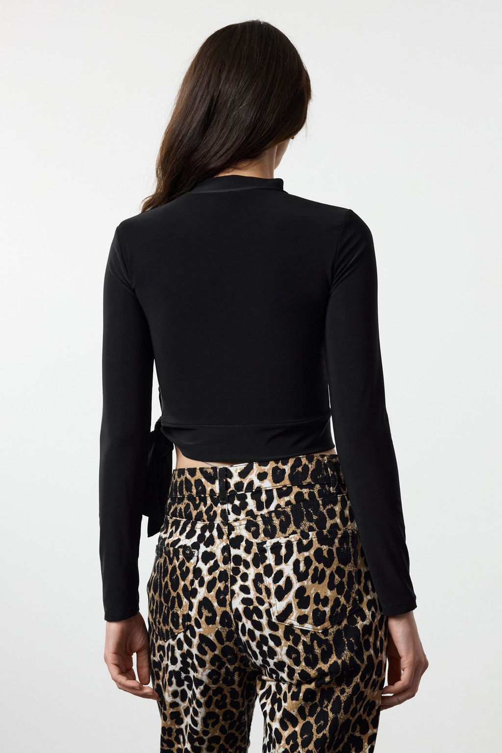 Siyah Dik Yaka Baglama Detayl? Fitted/Vucuda Oturan Esnek Orme Bluz TWOAW25BZ00273 - Trendyolmilla фото 5