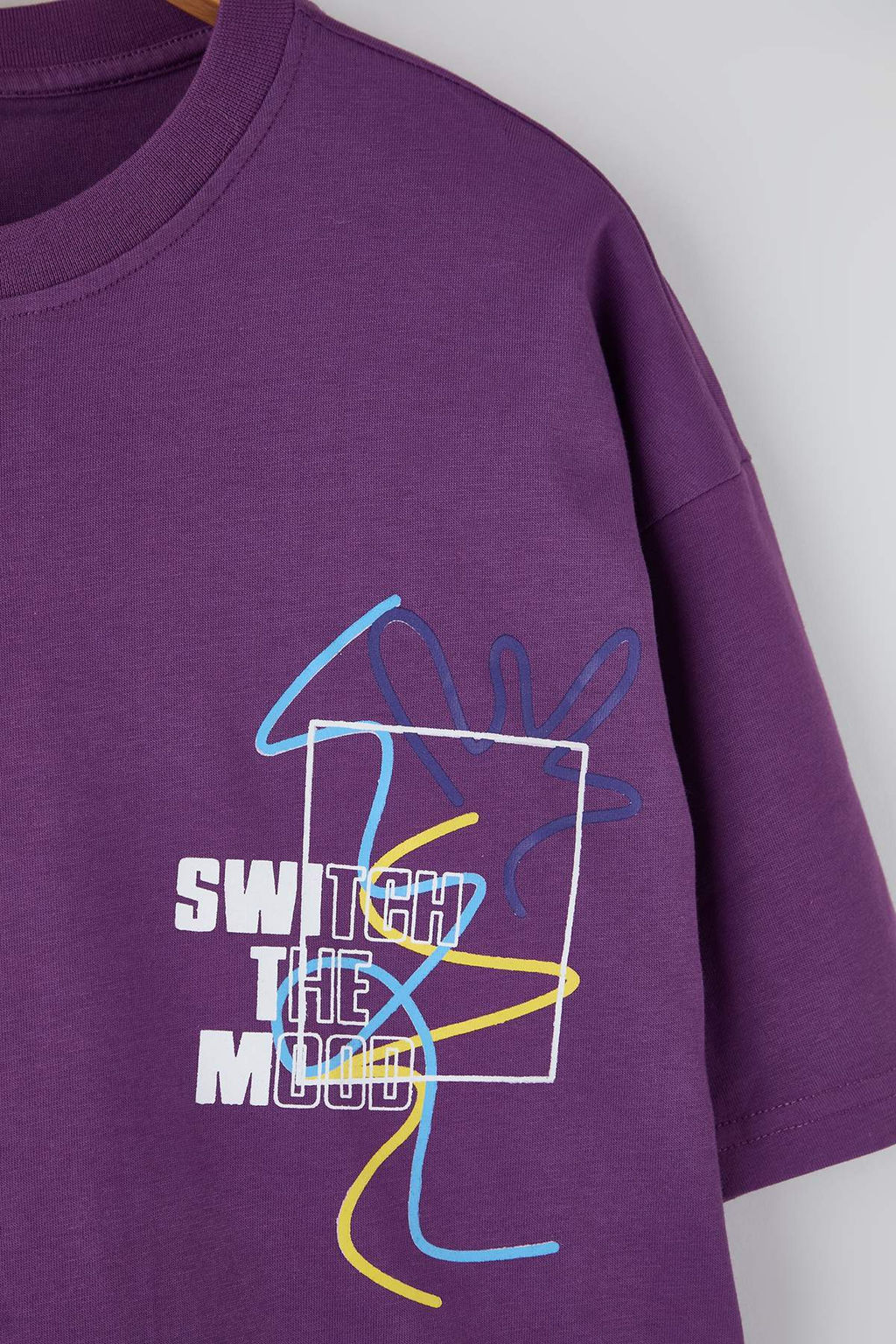 TRENDYOL MAN Siyah Oversize/Genis Kesim Yaz? Bask?l? %100 Pamuklu T-Shirt TMNSS21TS3438 - Trendyolmilla фото 15
