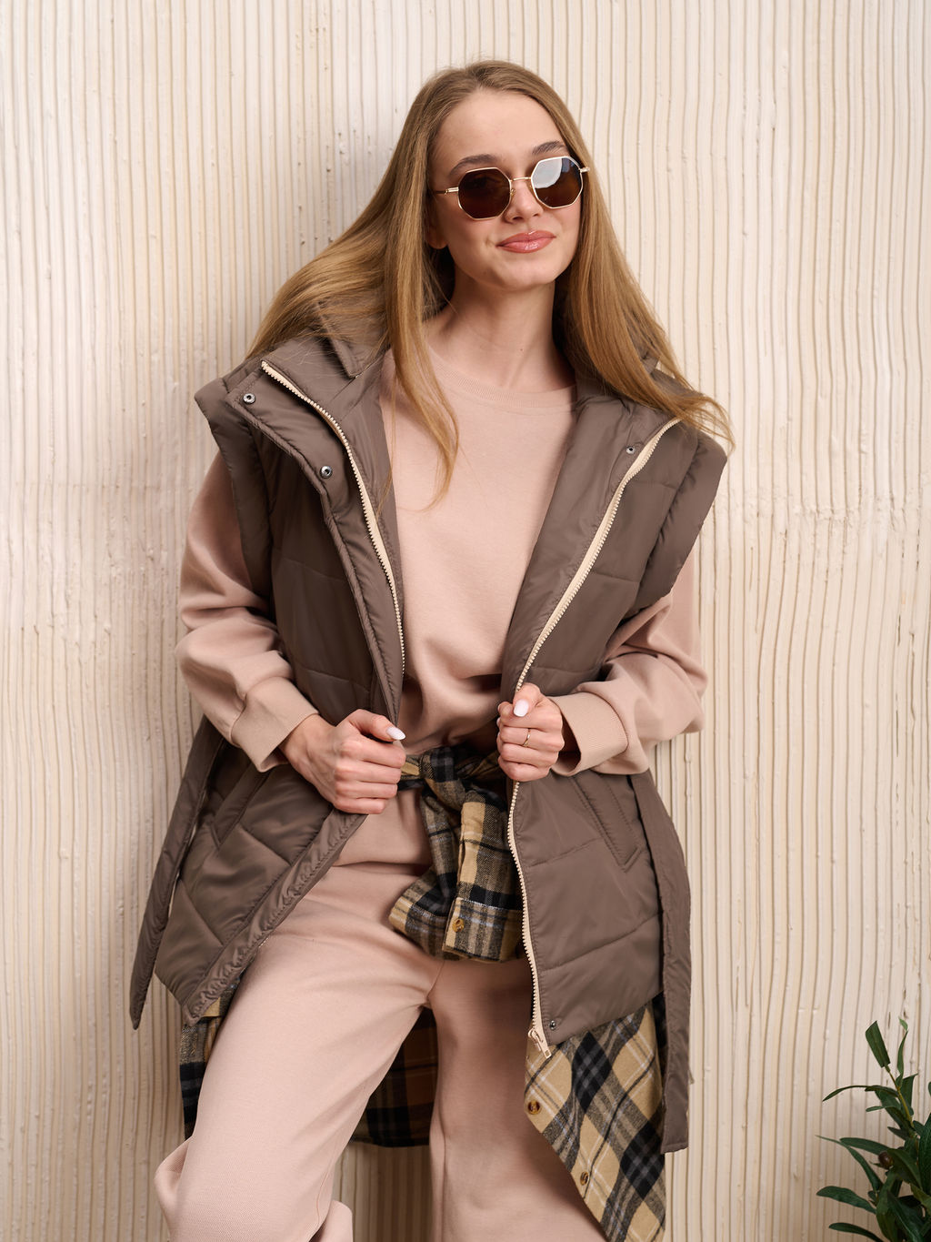 Жилет женский "Холод" кофе