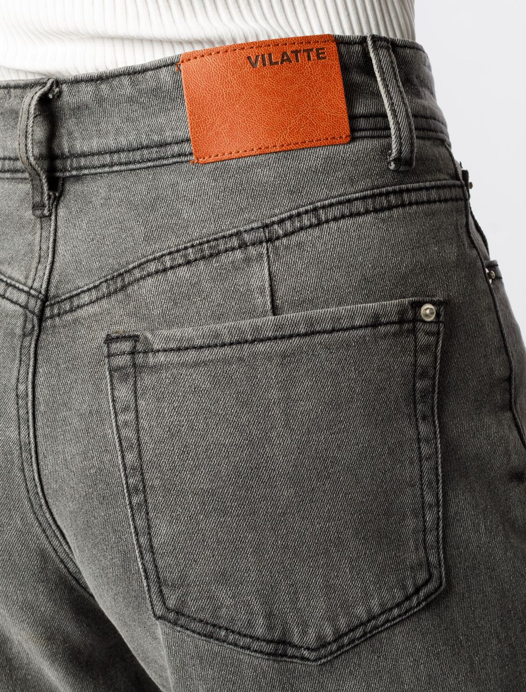 D54.065 Джинсы женские светло-серый