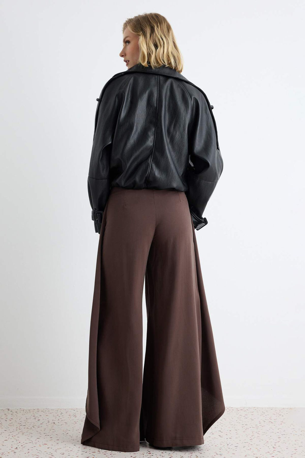 Kahverengi Extra Geni_ Pa_a /Wide Leg Yumu_ak Kuma_ Pantolon TWOAW27PL00030 - Trendyolmilla фото 4