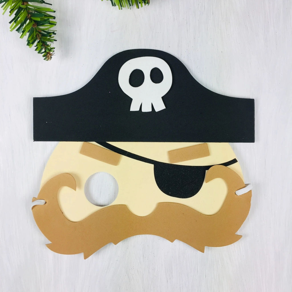 Цена за 4 шт. Маска "Пират", пвх