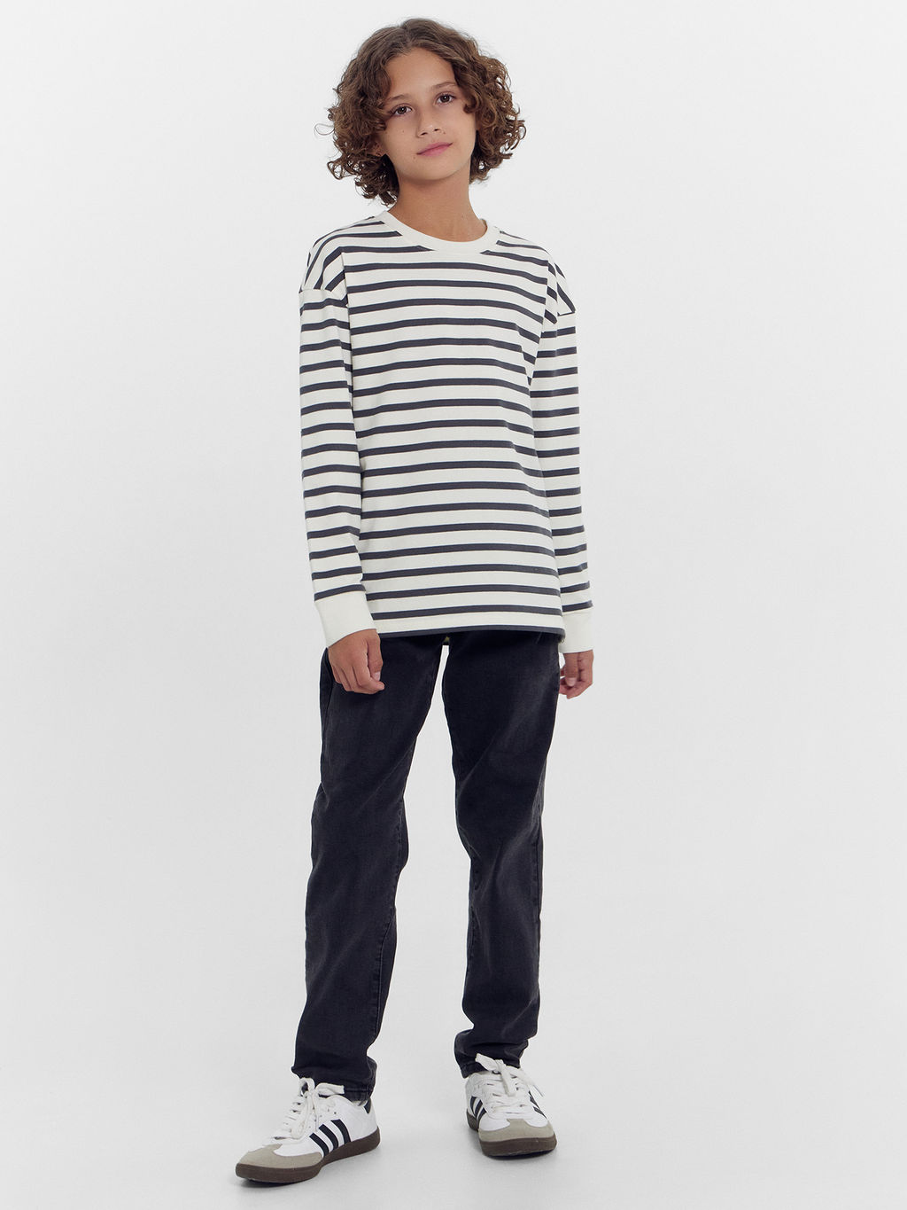 Лонгслив для мальчиков светло-молочный в графитовую полоску - Mark formelle фото 3