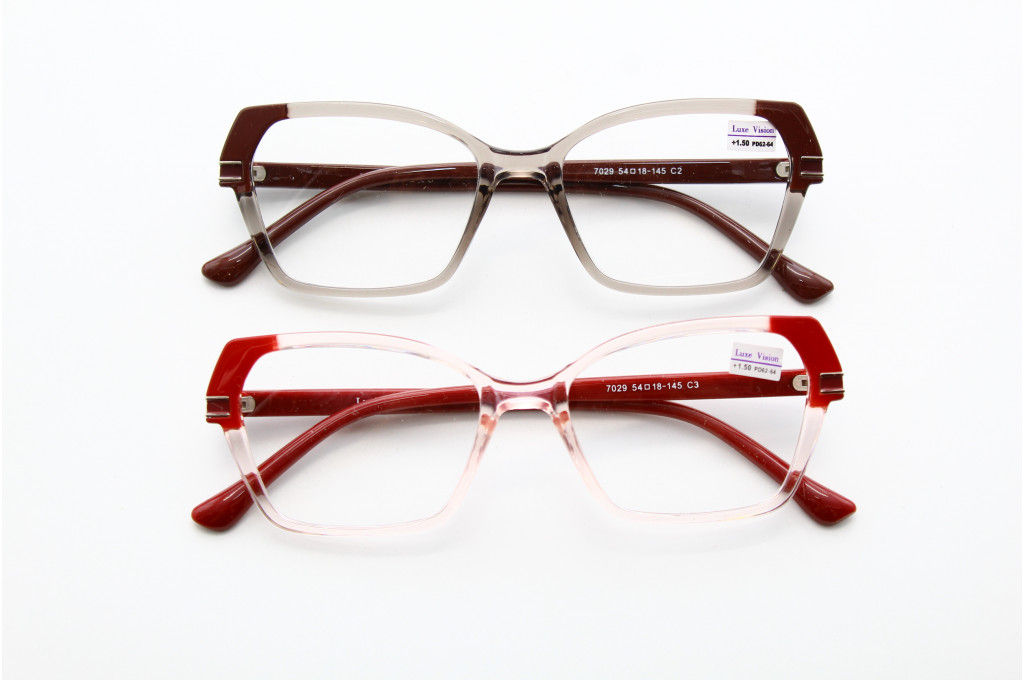 Готовые очки Luxe Vision 7029 54-18-145