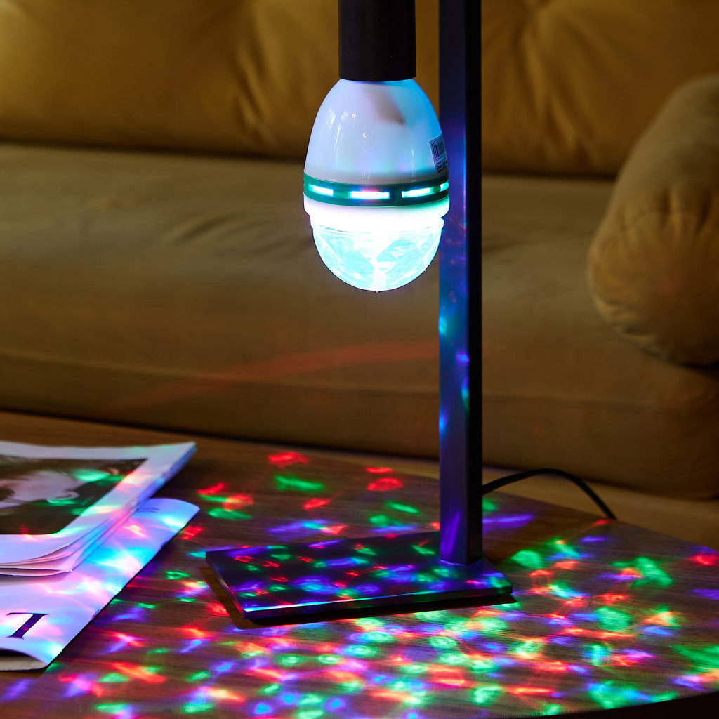 Светодиодный светильник-проектор ULI-Q301. Серия DISCO, многоцветный. ТМ VOLPE. Работа от сети 220В. Для установки в электропатрон Е27. Цвет корпуса белый.