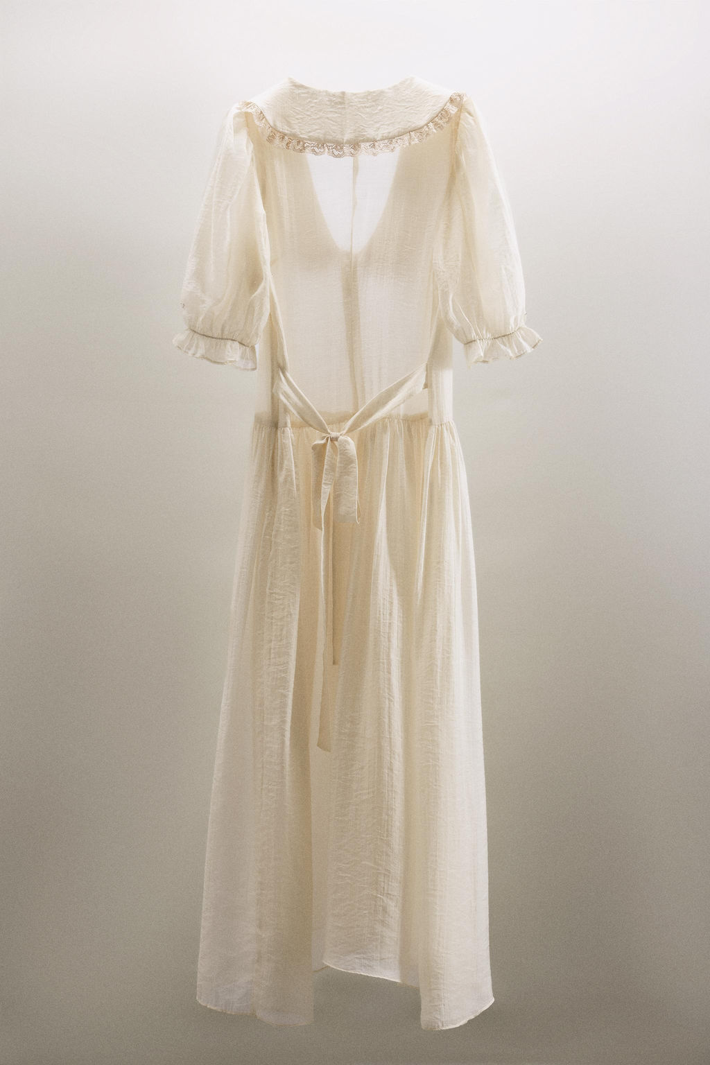 FLOWING LACE MIDI DRESS - Zara фото 4