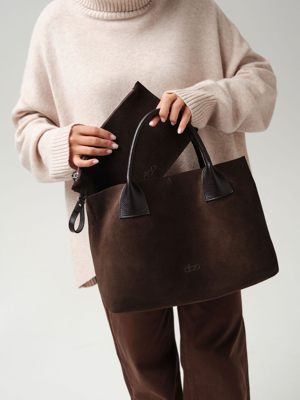 Замшевая сумка Iris DBR 31372 черный каштан  фото 2