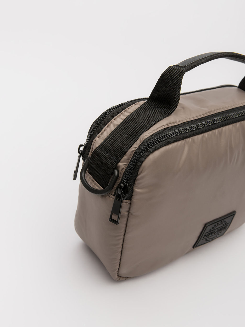 V66 501 52 Сумка женская