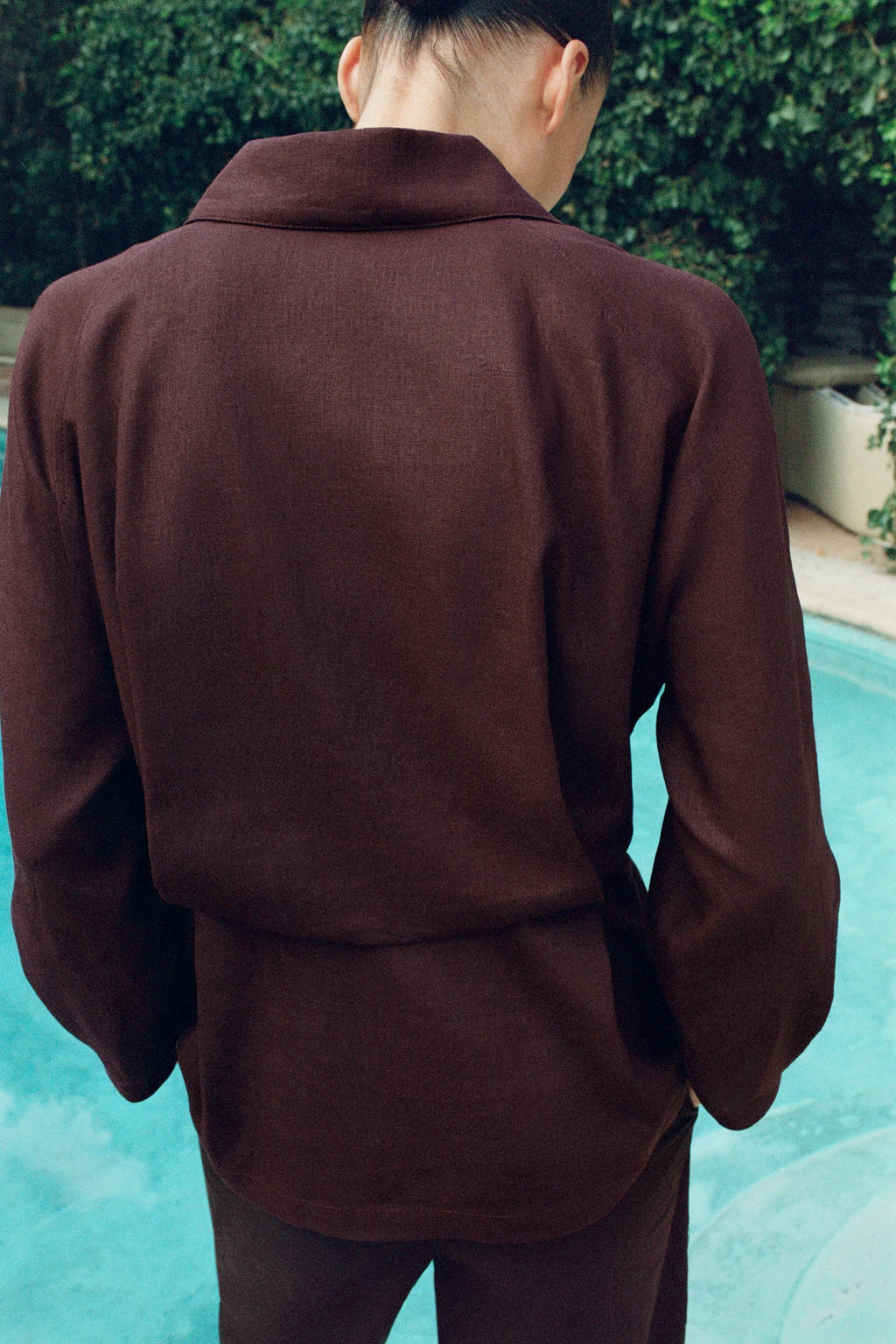 CHAQUETA PLIEGUE ESPALDA CON LINO / Berenjena - Zara фото 2