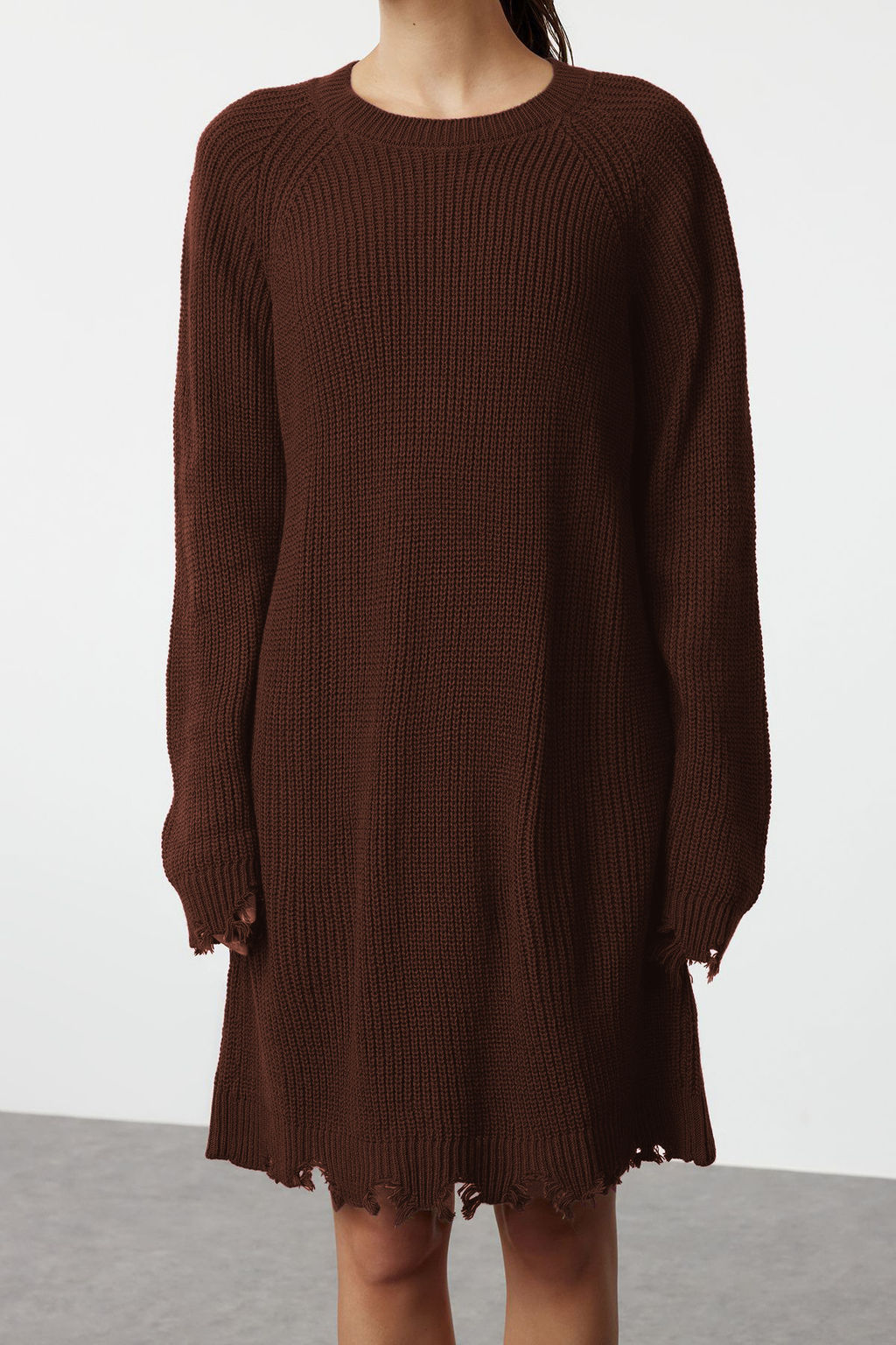 TRENDYOLMILLA Haki Mini Triko Genis Kal?p Ak?tma Detayl? Duz Elbise TWOAW24EL00113 фото 39