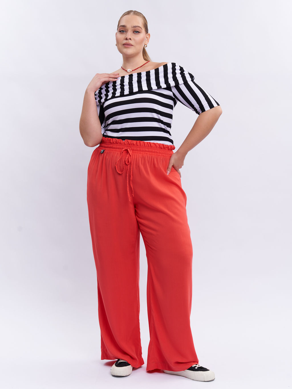 Футболка с открытыми плечами FU00803STR01 - Артесса фото 6