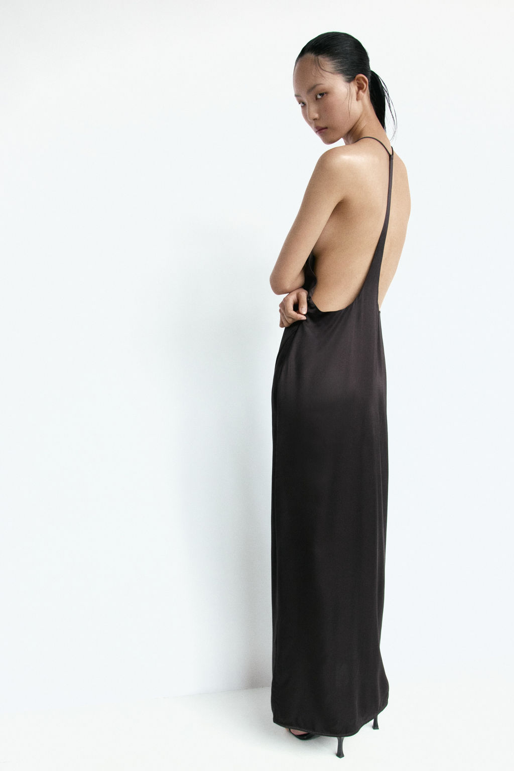 Vestido en sat?n de viscosa con escote drapeado - H&m фото 2