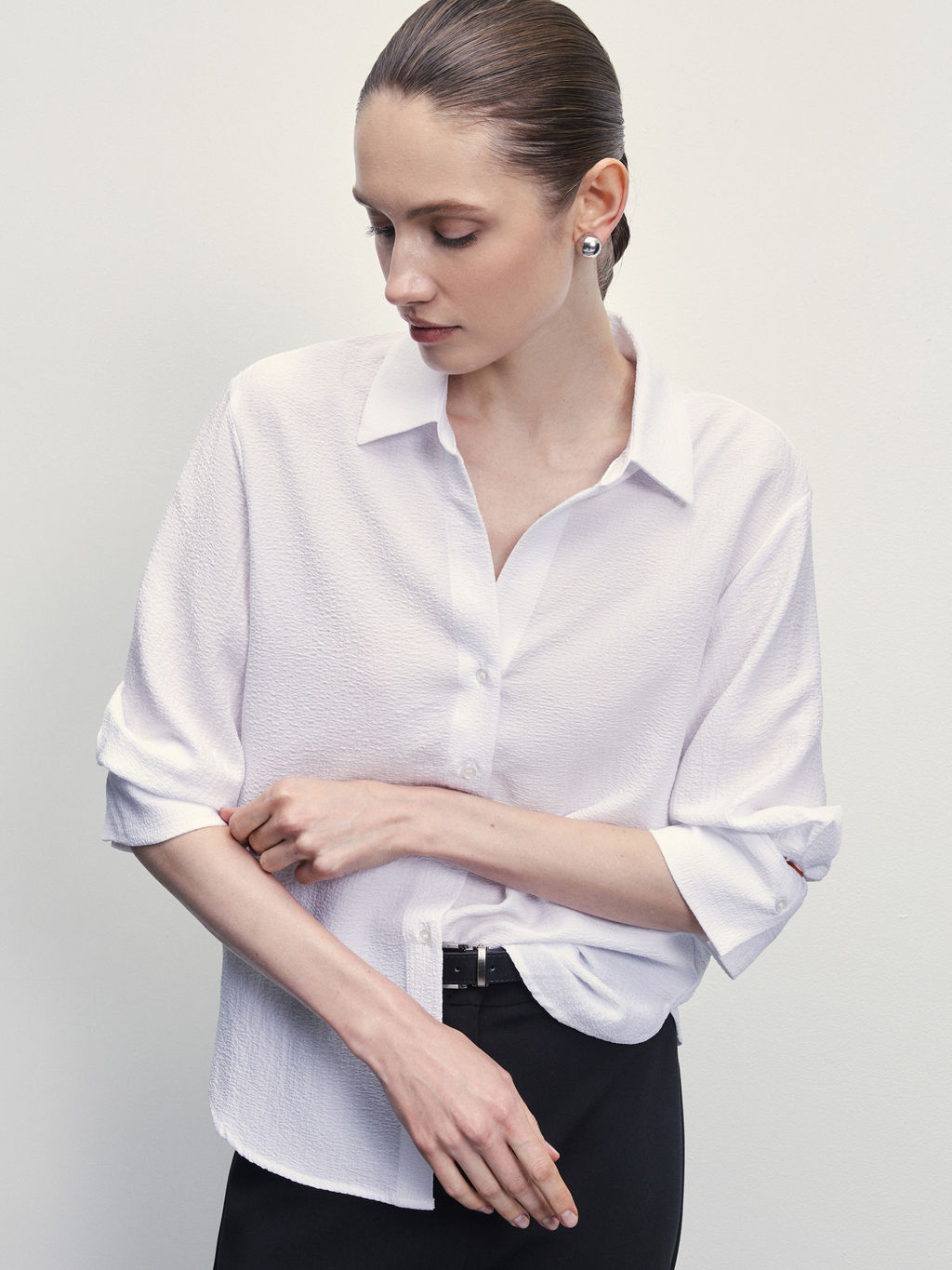 Блузка из жатой ткани с рукавом 3// Zarina фото 7