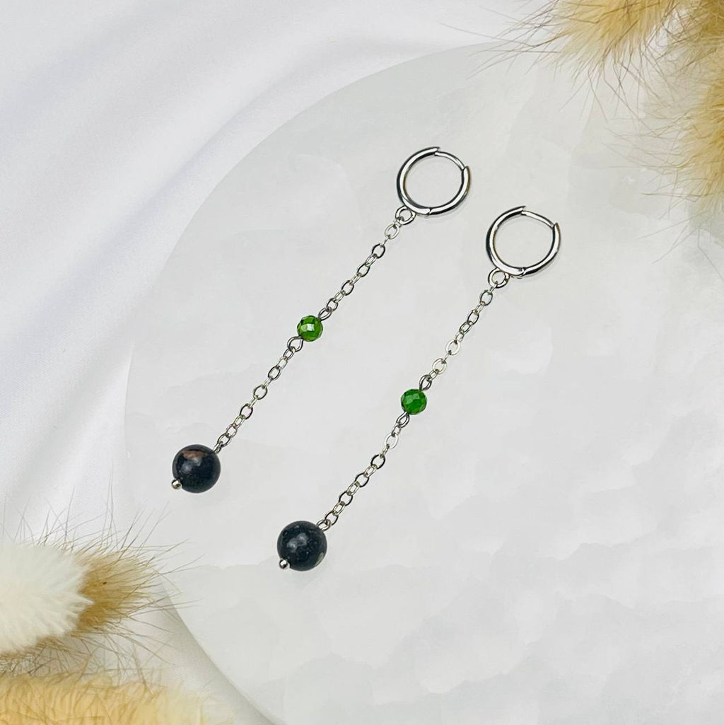 Серьги на цепочке из черного Опала и Хромдиопсида - Радуга самоцветов фото 2