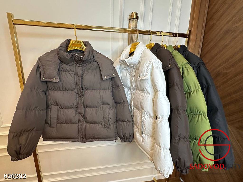 Куртка весенняя с капюшоном