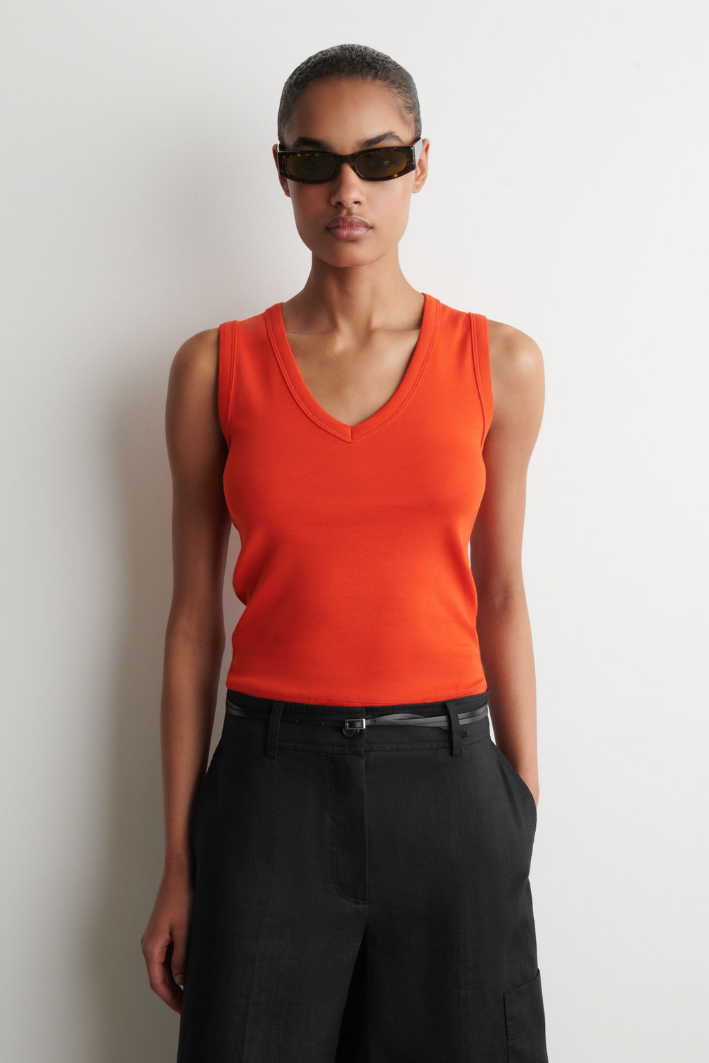 CAMISETA DE TIRANTES DE ALGOD?N CON CUELLO DE PICO - H&m фото 4
