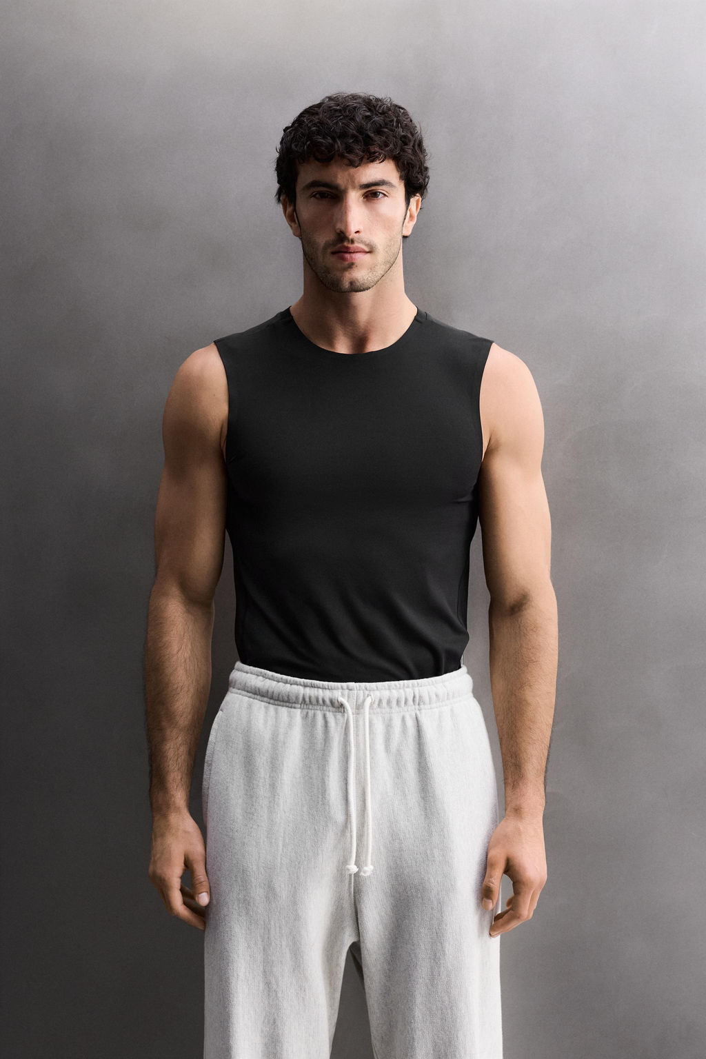 CAMISETA TANK PRIMERA CAPA / Negro - Zara фото 2