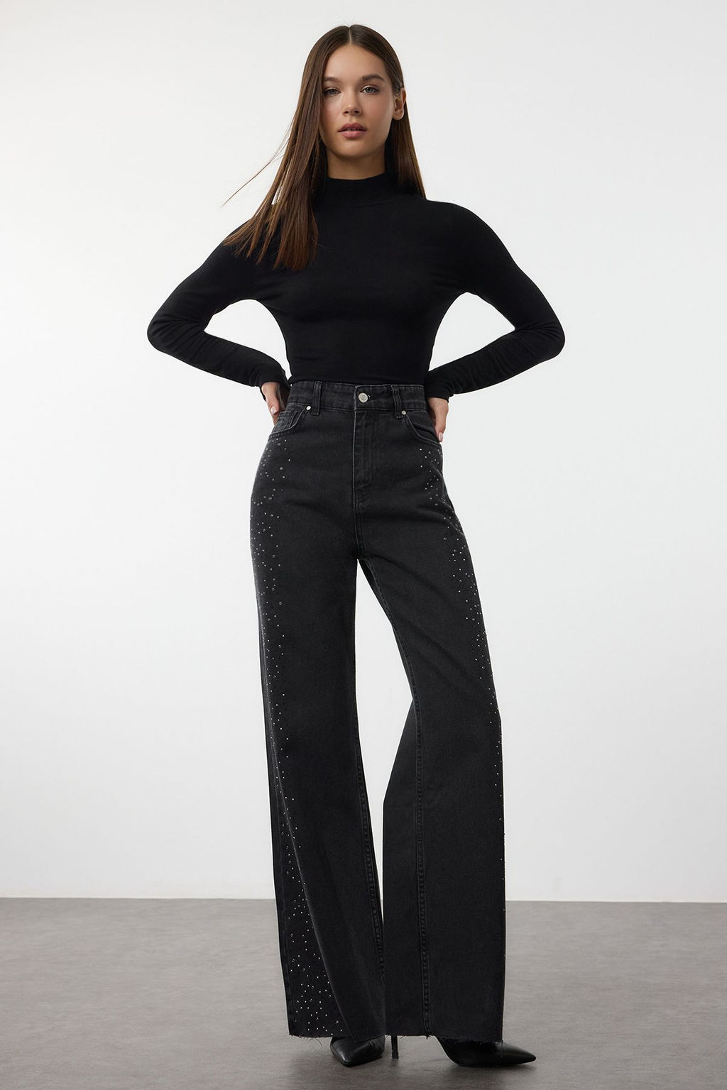 Siyah Tas Detayl? Yuksek Bel Genis Paca Wide Leg Jeans TWOAW25JE00379 - Trendyolmilla фото 2