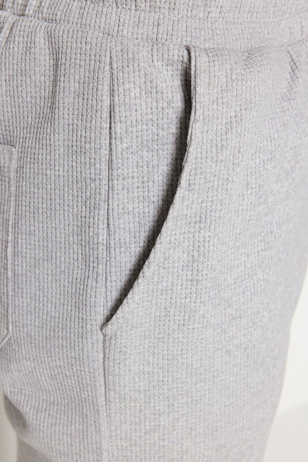 2li Paket Siyah-Gri Regular/Normal Kesim Dokulu Kordonlu Sort & Bermuda TMNSS23SR00076