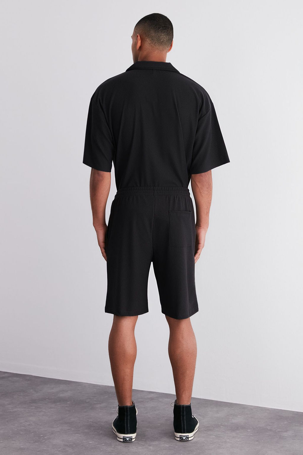 Siyah Oversize/Genis Kesim Dokulu K?r?smaz Ottoman Sort TMNSS24SR00037