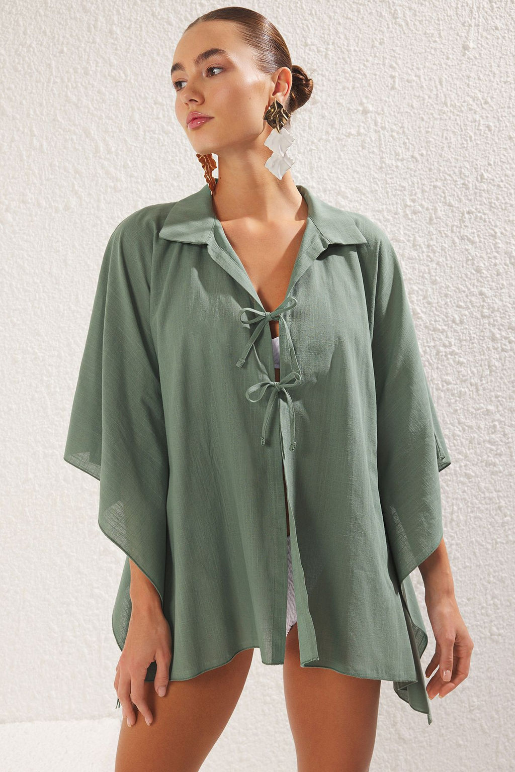 Haki Dokuma Baglama Detayl? Maxi Plaj Gomlek TBESS25GO00010