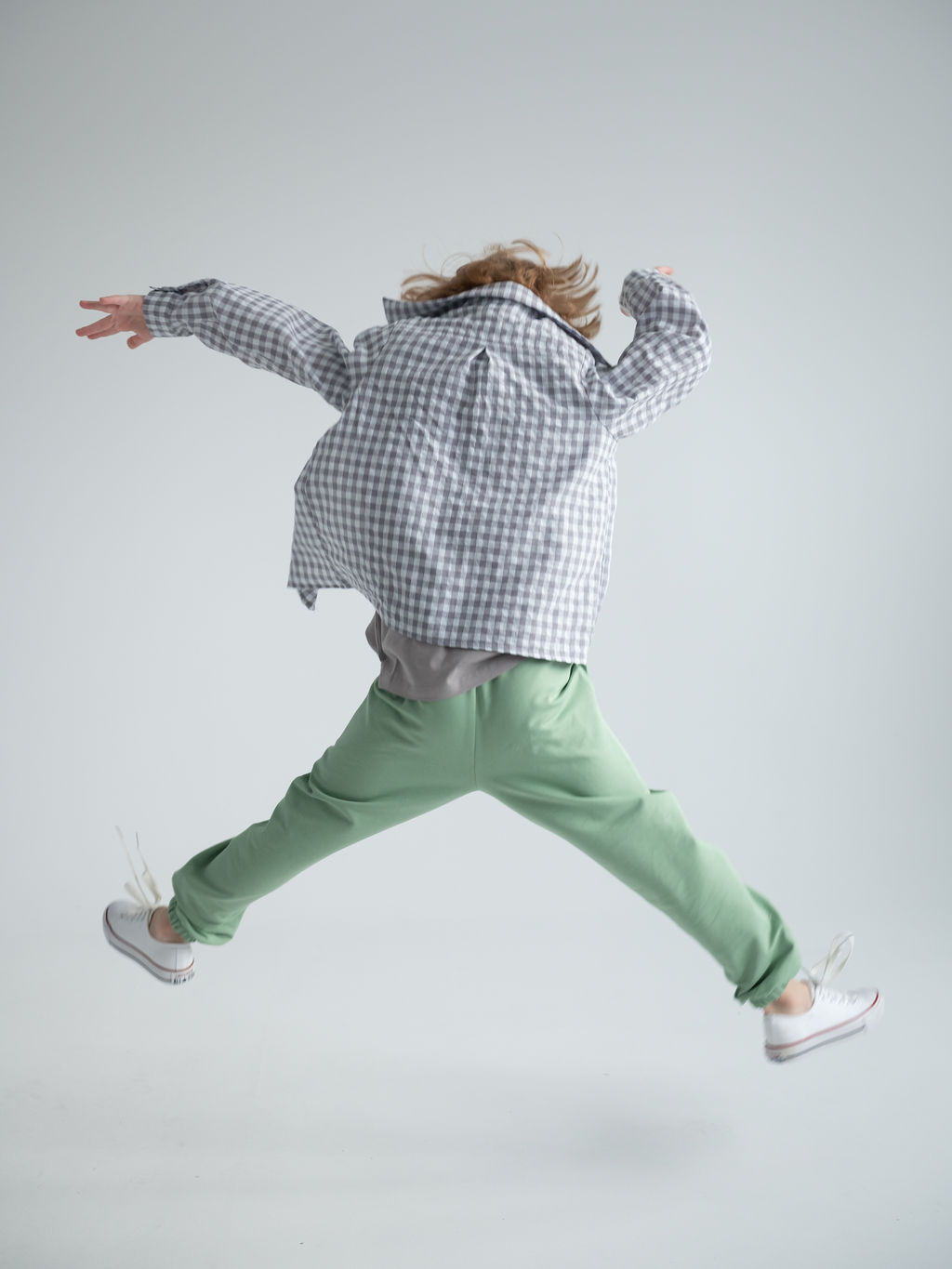 Джоггеры детские трикотажные 2х нитка петельный, серый - Lesi kids фото 8